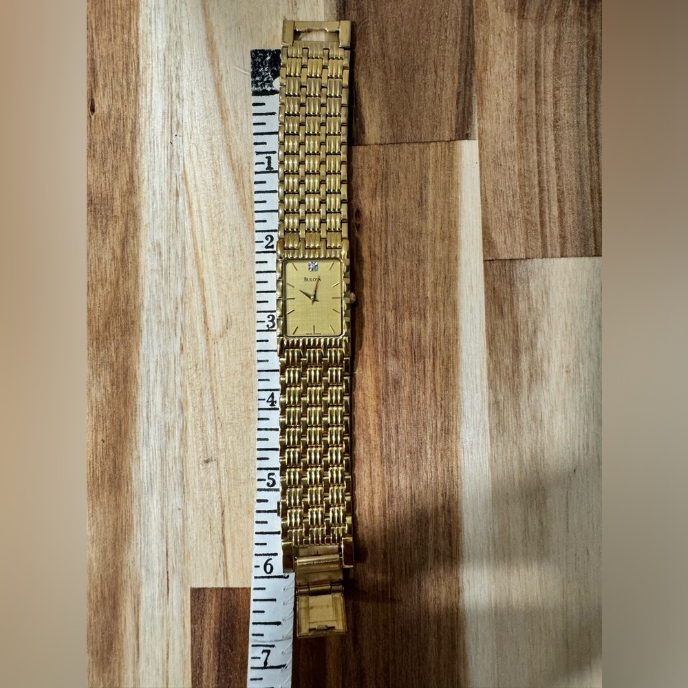 Vintage Women’s Gold Tone Bulova watch